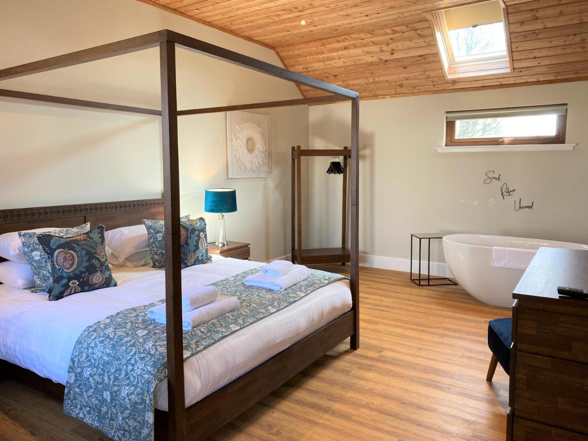 Pheasant Lodge With Hot Tub Forgandenny المظهر الخارجي الصورة