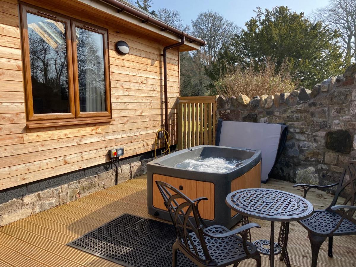 Pheasant Lodge With Hot Tub Forgandenny المظهر الخارجي الصورة